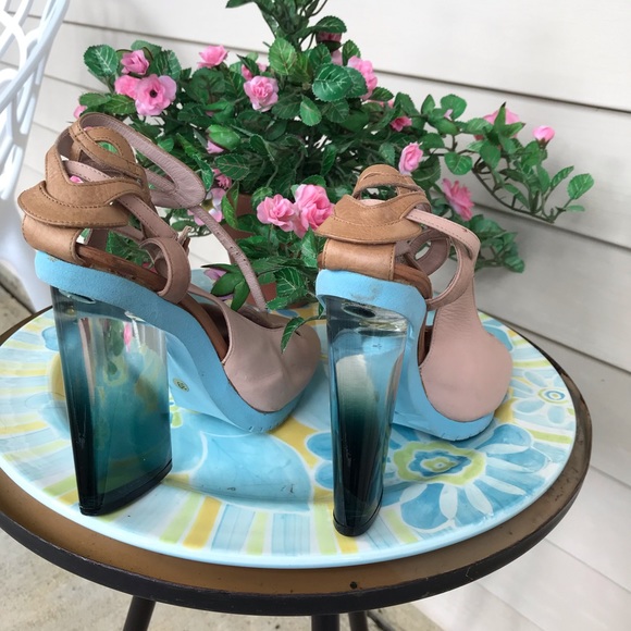 Authentic Fendi pink and blue leather ankle strap Plexi heel sandals size 39 - Picture 2 of 6